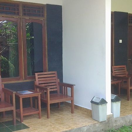 Family Garden Homestay Mangsit Bagian luar foto