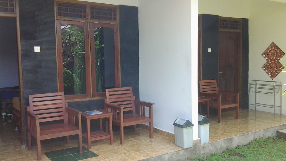 Family Garden Homestay Mangsit Bagian luar foto
