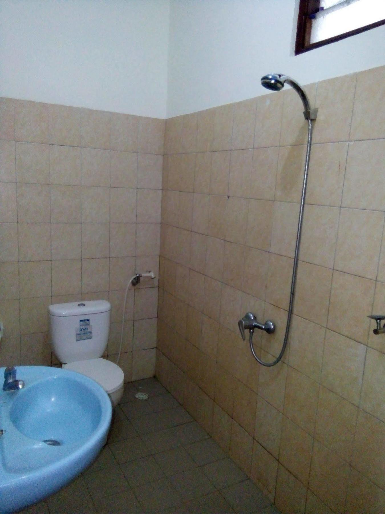 Family Garden Homestay Mangsit Bagian luar foto