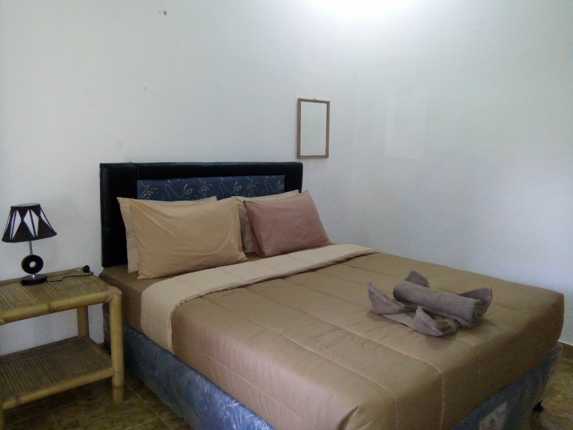 Family Garden Homestay Mangsit Bagian luar foto