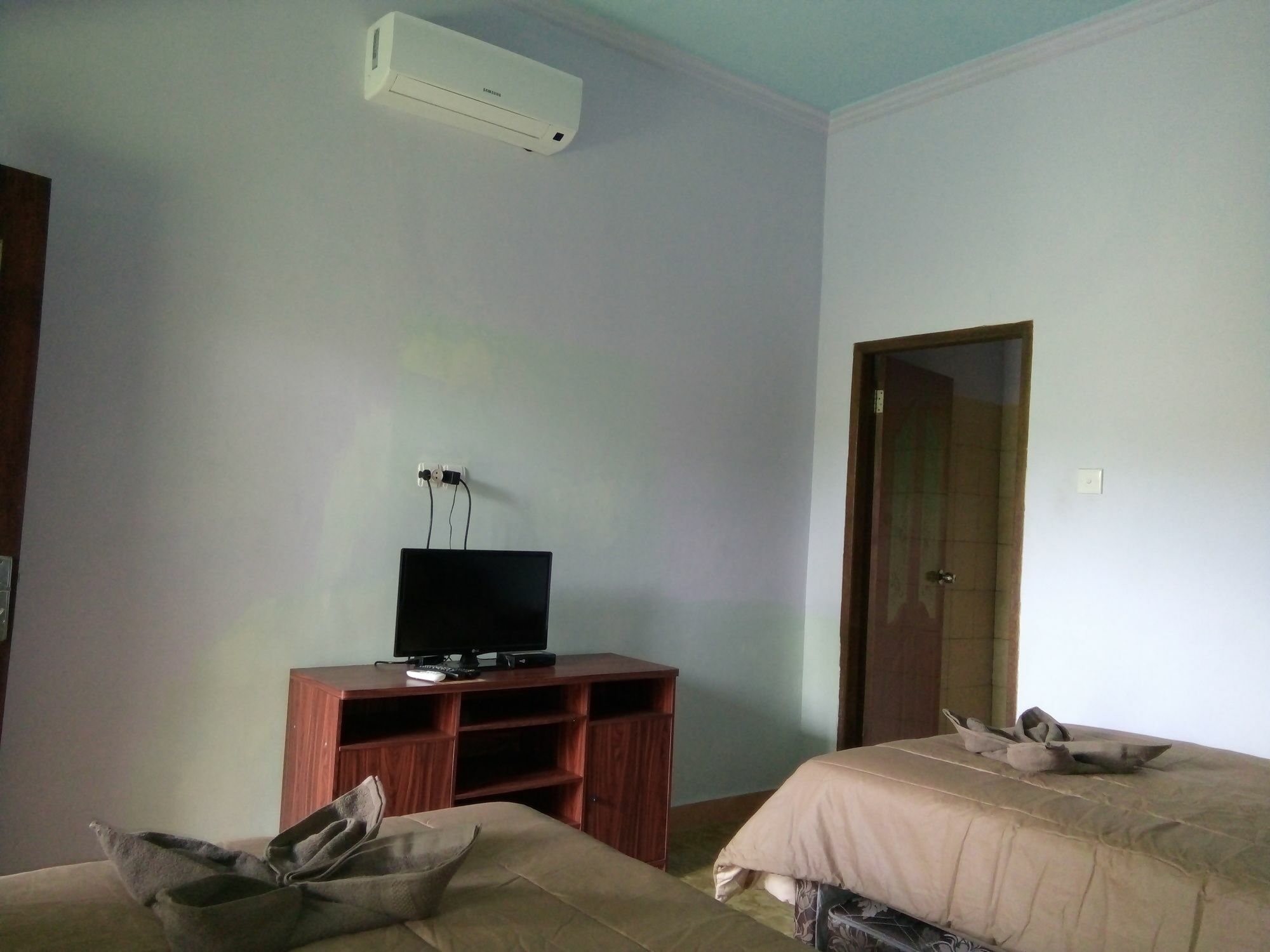 Family Garden Homestay Mangsit Bagian luar foto