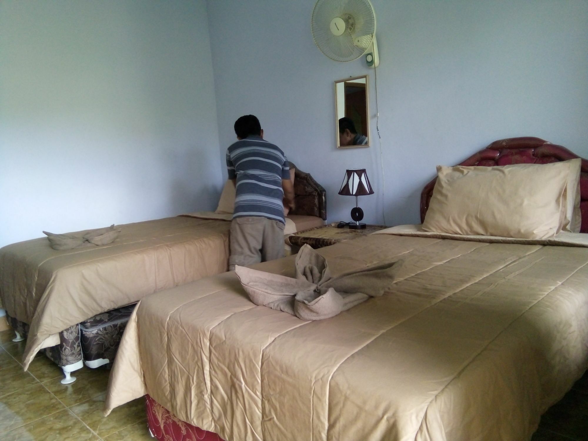 Family Garden Homestay Mangsit Bagian luar foto