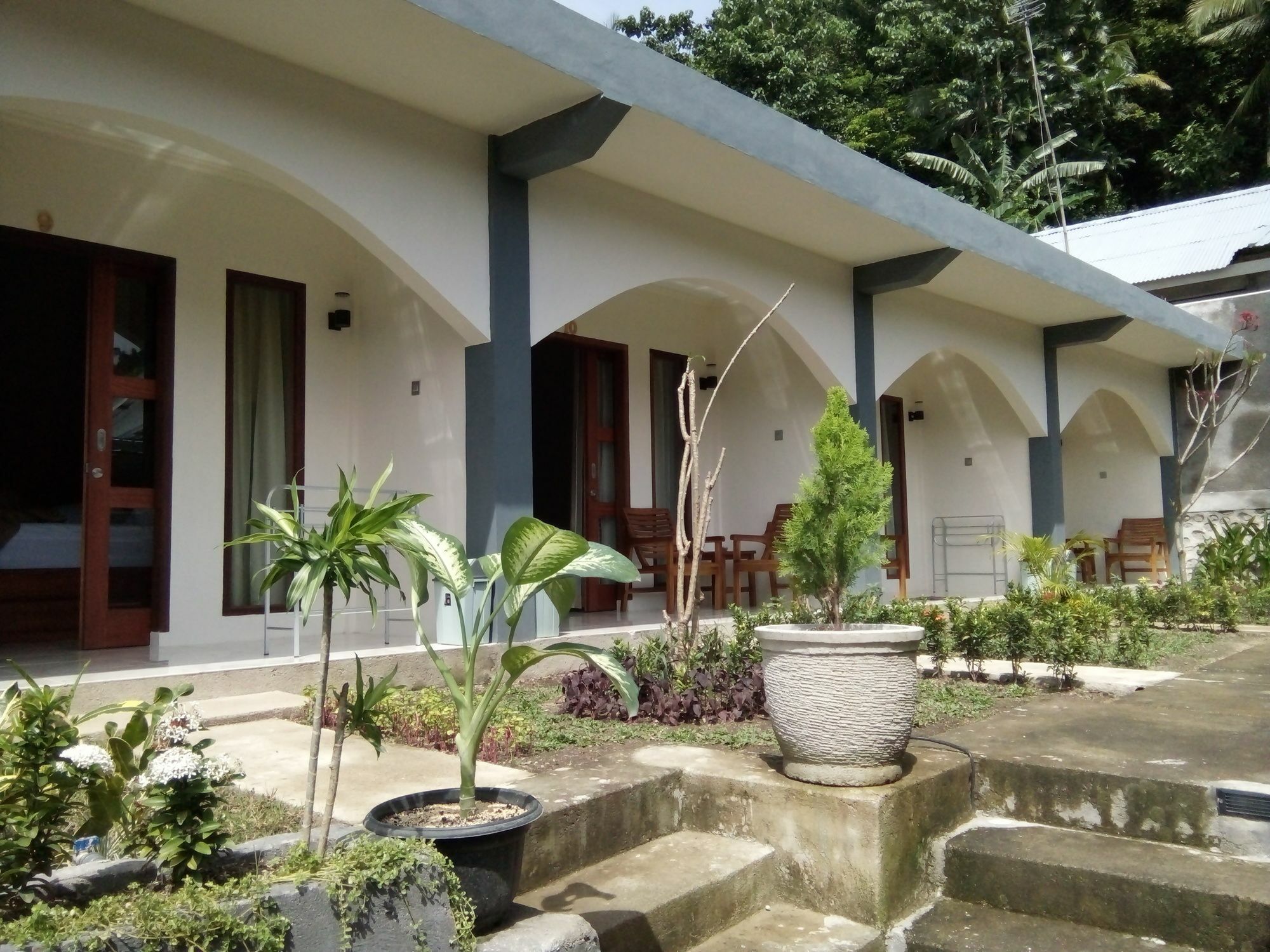 Family Garden Homestay Mangsit Bagian luar foto